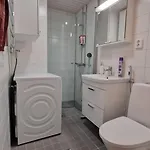Kotoisa Kaksio Levaehdae Taeaellae Ja Parkki * Lahti