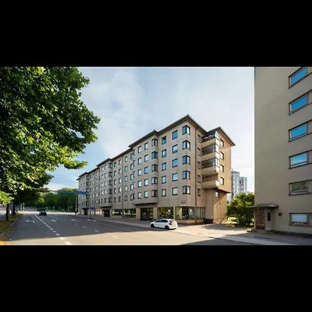 Kotoisa Kaksio Levaehdae Taeaellae Ja Parkki *