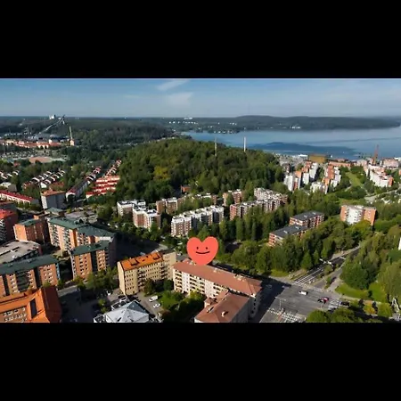 Kotoisa Kaksio Levaehdae Taeaellae Ja Parkki 라티