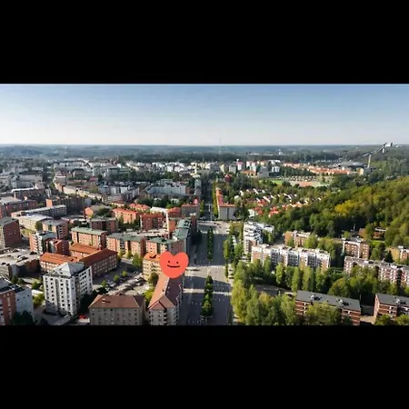 Kotoisa Kaksio Levaehdae Taeaellae Ja Parkki