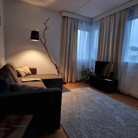 Kotoisa Kaksio Levaehdae Taeaellae Ja Parkki