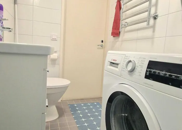 아파트 Kotoisa Kaksio Levaehdae Taeaellae Ja Parkki