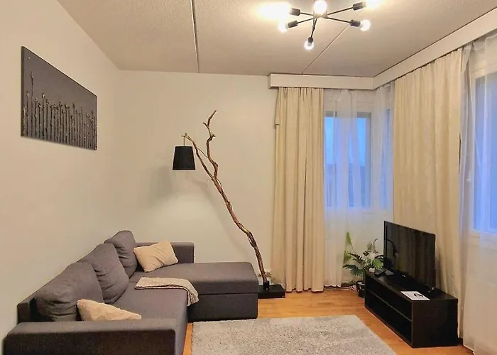 Kotoisa Kaksio Levaehdae Taeaellae Ja Parkki 아파트 *