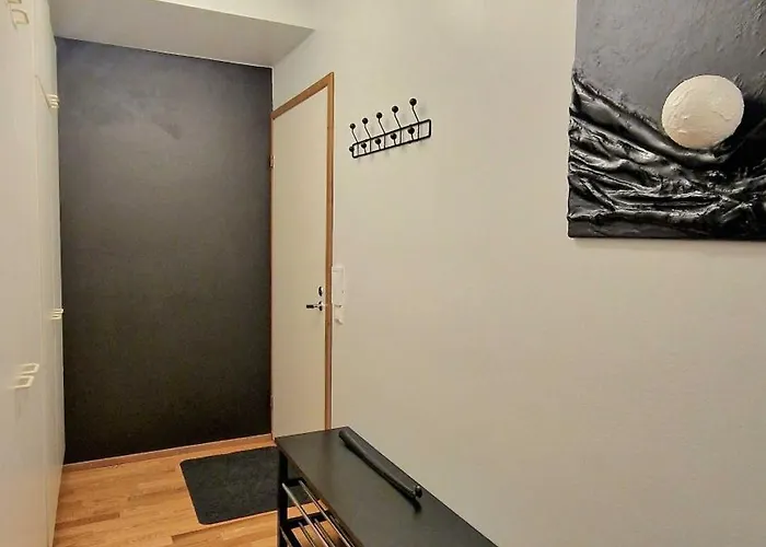 아파트 Kotoisa Kaksio Levaehdae Taeaellae Ja Parkki